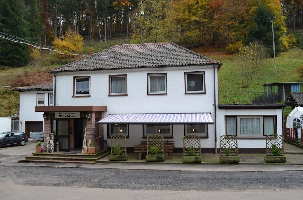Hotel Restaurant Waldschloessel Speyerbrunn ภายนอก รูปภาพ